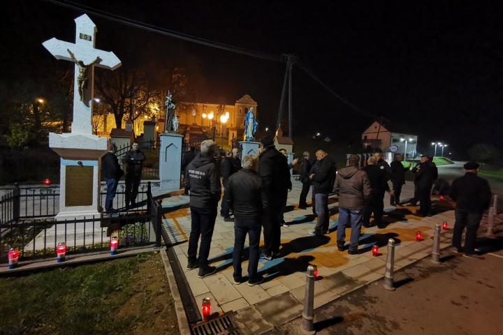 izaslanstvo općine posušje na otkrivanju spomenika kati šoljić