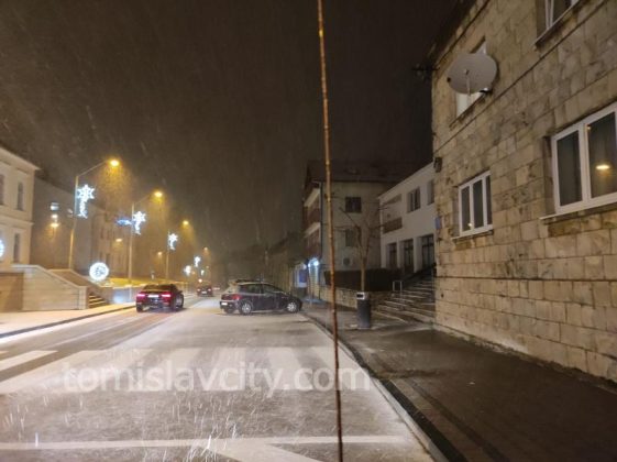 Sniježi u Tomislavgradu (foto/video)
