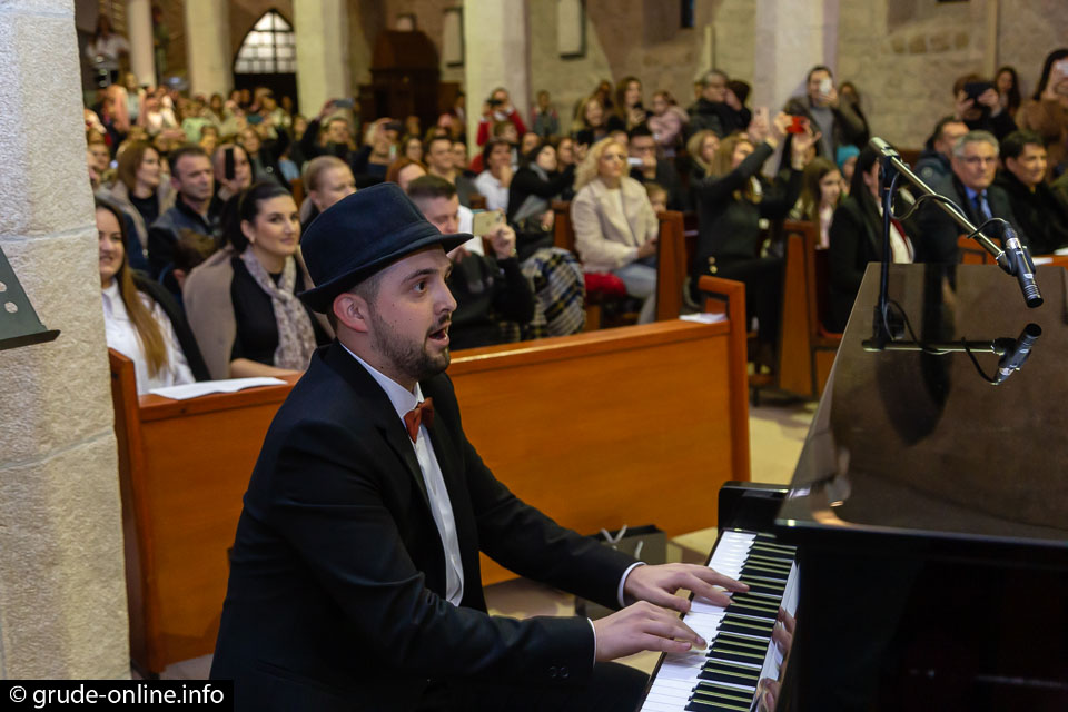 FOTO: U Grudama priređen veličanstven koncert Glazbene škole