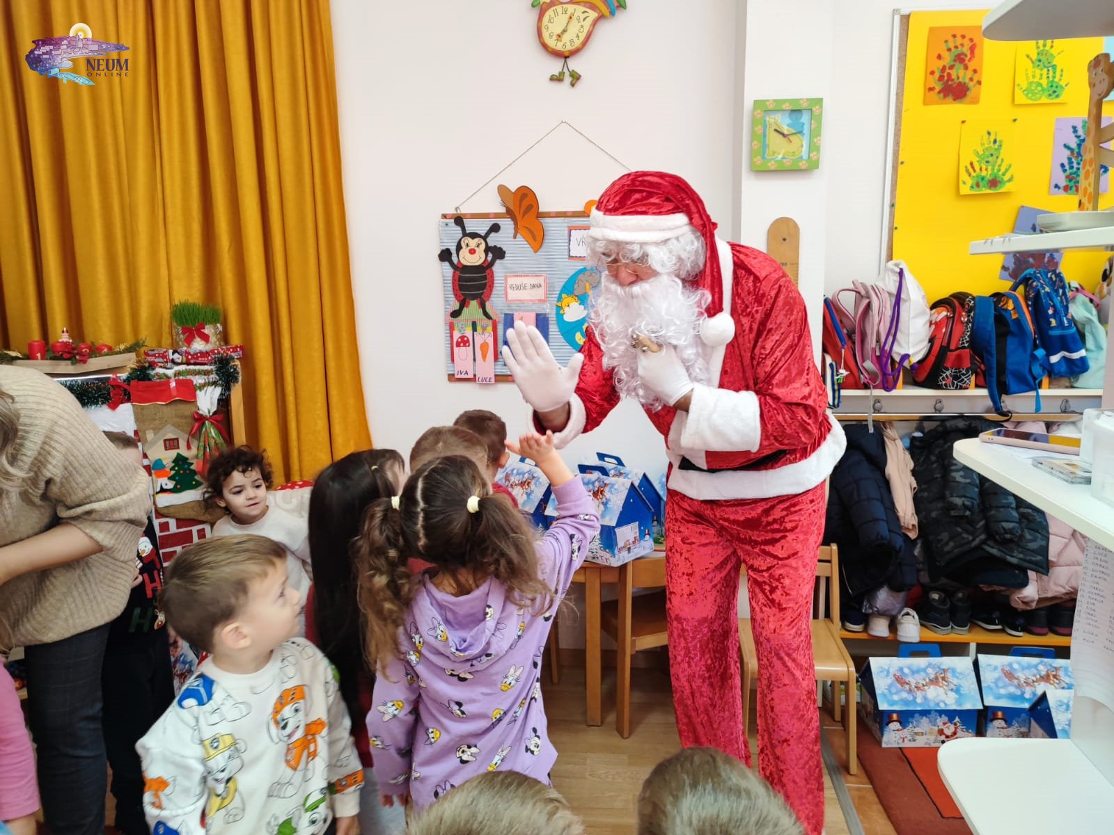 FOTO | Djed Božićnjak u tradicionalnoj posjeti Dječjem vrtiću Neum