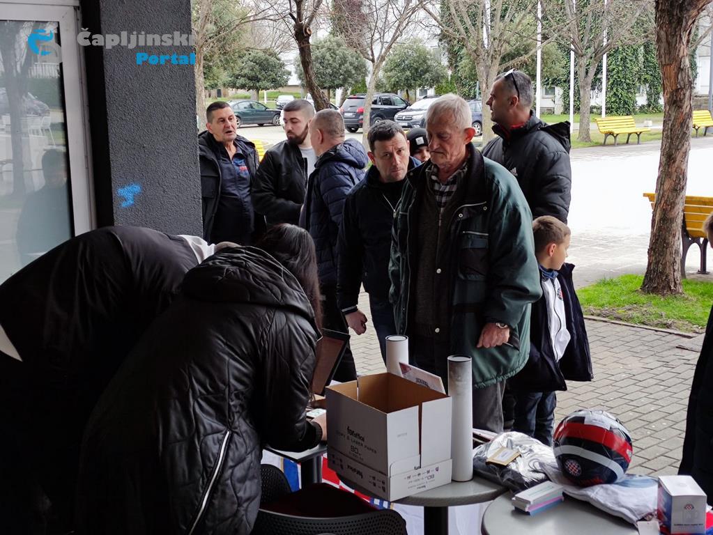 FOTO | U akciji učlanjenja u Naš Hajduk u Čapljini upisano 520 osoba
