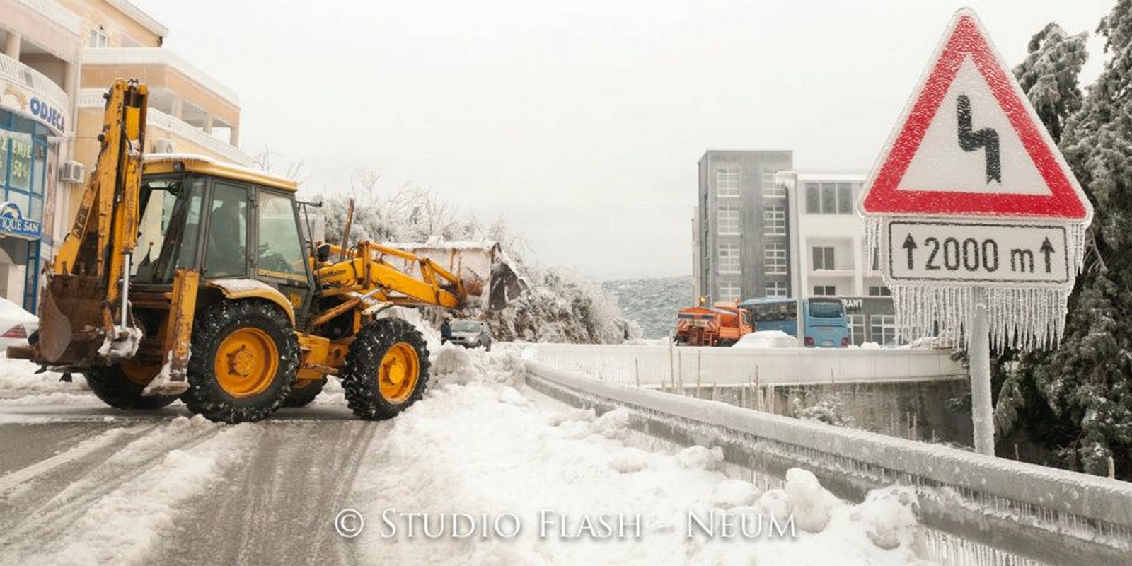 FOTO/VIDEO | Prisjetimo se nevjerojatne zime 2012. godine u Neumu – na današnji dan pad dalekovoda