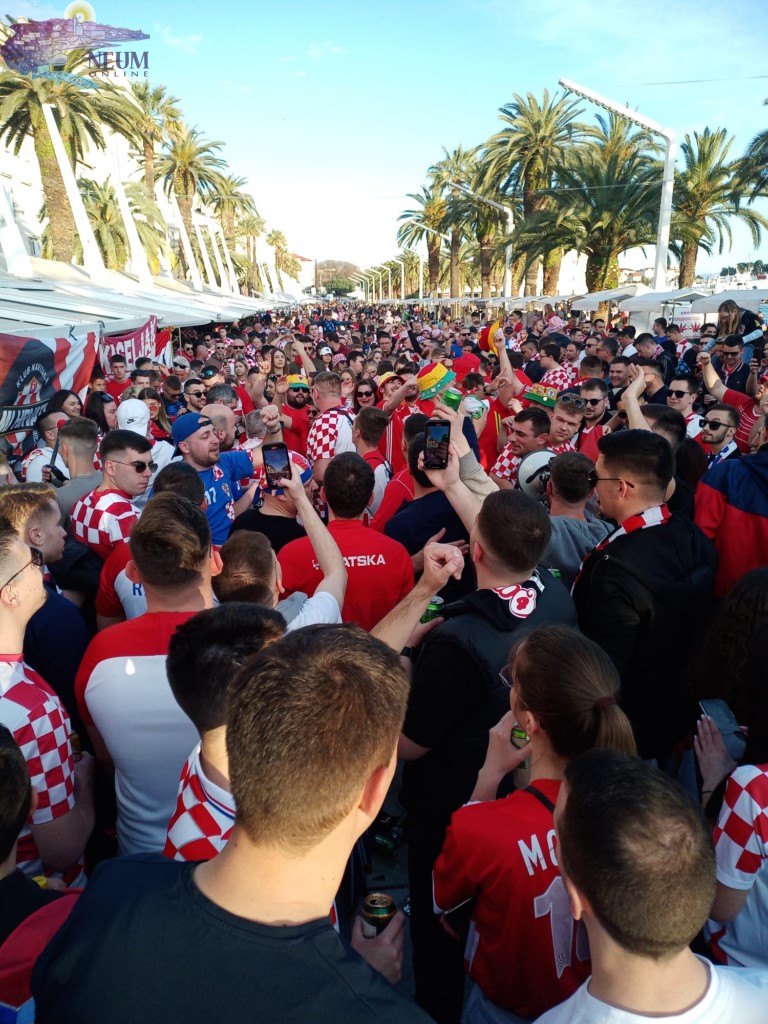 FOTO/VIDEO | Među brojnim navijačima u Splitu i Neumljani