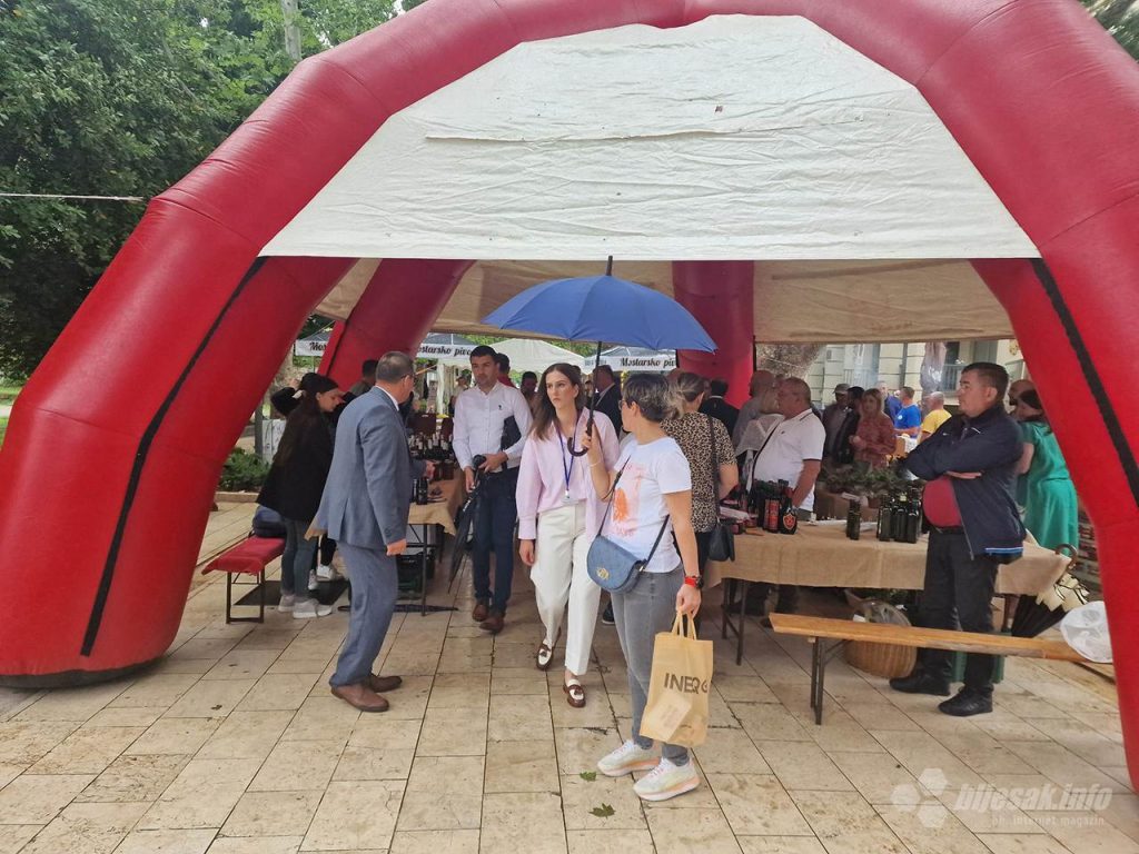 unatoč kiši: veselo na sajmu braniteljskog poduzetništva u mostaru