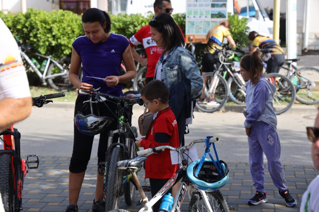 ljubuški biciklisti i njihovi prijatelji danas u humanitarnoj biciklijadi