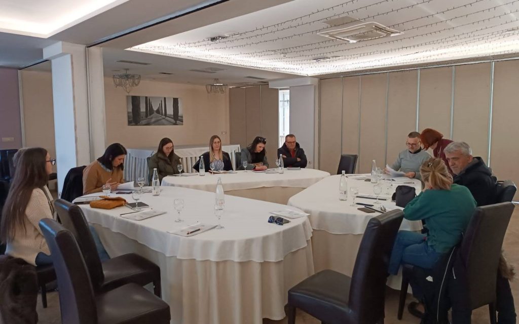 U Grudama, Posušju, Ljubuškom i Širokom održani sastanci o korupciji pri zapošljavanju U Grudama, Posušju, Ljubuškom i Širokom održani sastanci o korupciji pri zapošljavanju