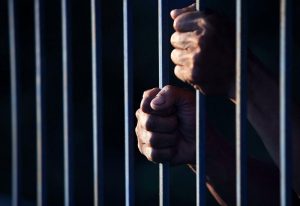 policajcu osumnjičenom za ubojstvo u tuzli prijeti najmanje 10 godina zatvora