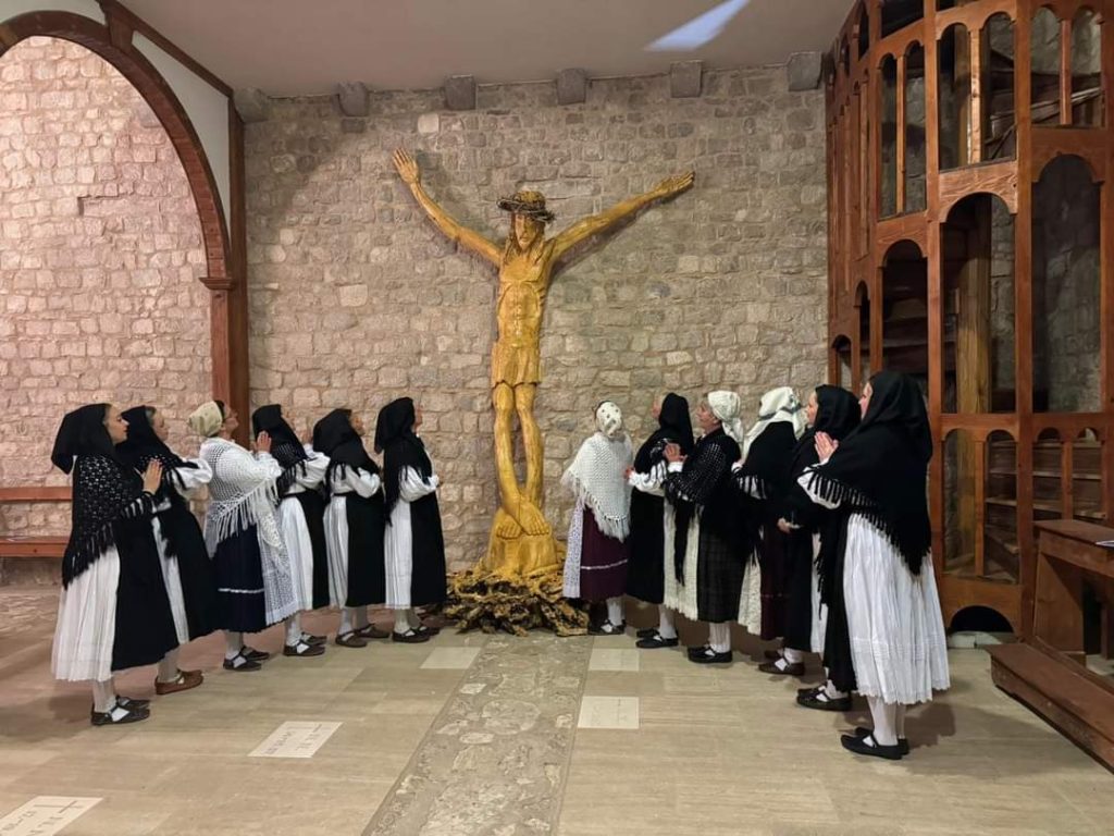 FOTO/VIDEO: U Gorici održan korizmeni koncert „Oj Isuse, ja spoznajem“ KUD-a „Klek“ iz Ogulina