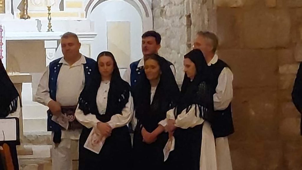 FOTO/VIDEO: U Gorici održan korizmeni koncert „Oj Isuse, ja spoznajem“ KUD-a „Klek“ iz Ogulina