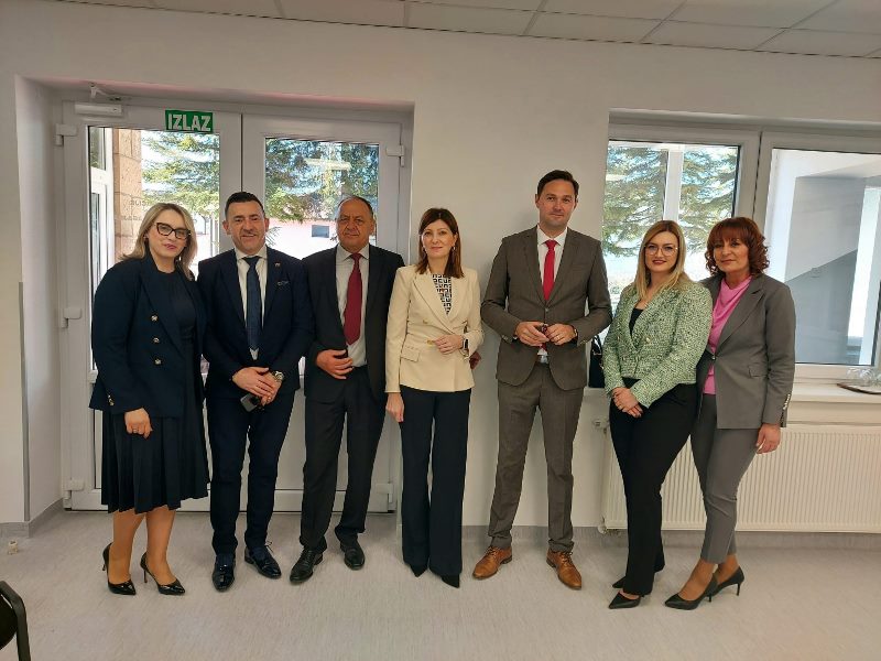 FOTO: Svečano otvorene nove prostorije Službe za obiteljsku medicinu Doma zdravlja Tomislavgrad