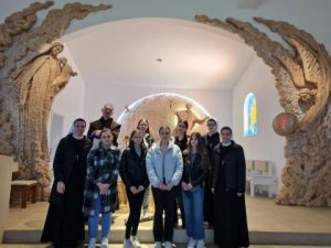 Milosrdnice organizirale duhovnu obnovu za djevojke iz Livna