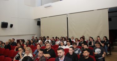 Posuško lito 2024. otvoreno stand-up showom “To je ta šema” Josipa Škilje