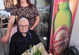 Anica Vukoja iz Rakitna obeležila 90. rođendan Anica Vukoja iz Rakitna obeležila 90. rođendan