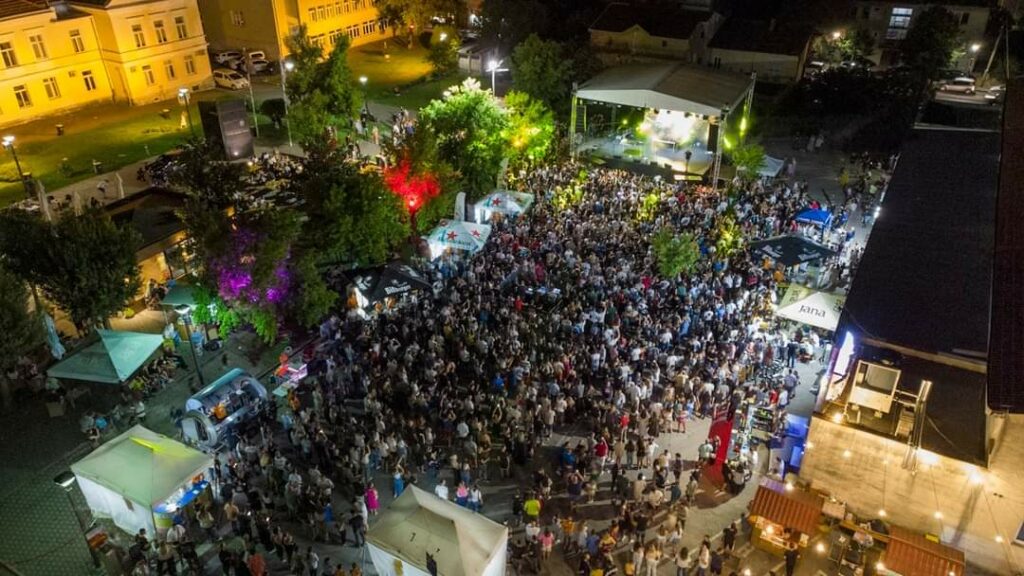 Video/Beer Fest Ljubuški: Fantastična atmosfera prve večeri, nastavljamo večeras