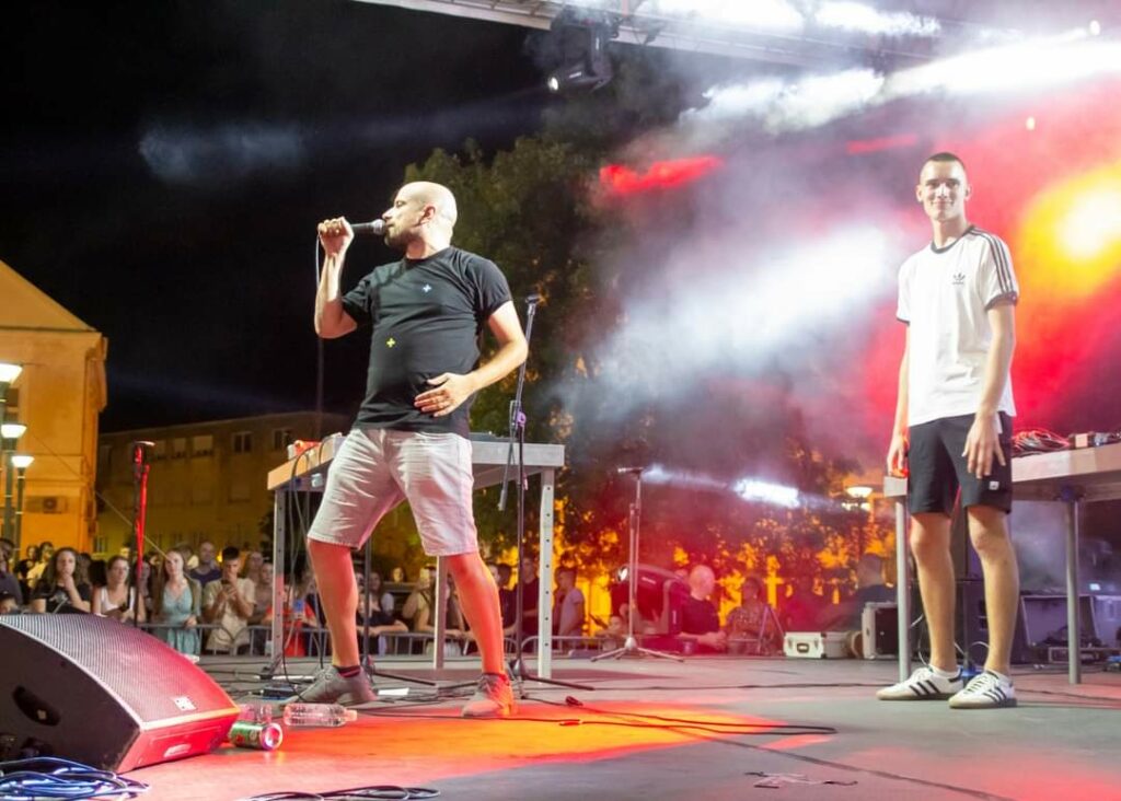 Video/Beer Fest Ljubuški: Fantastična atmosfera prve večeri, nastavljamo večeras