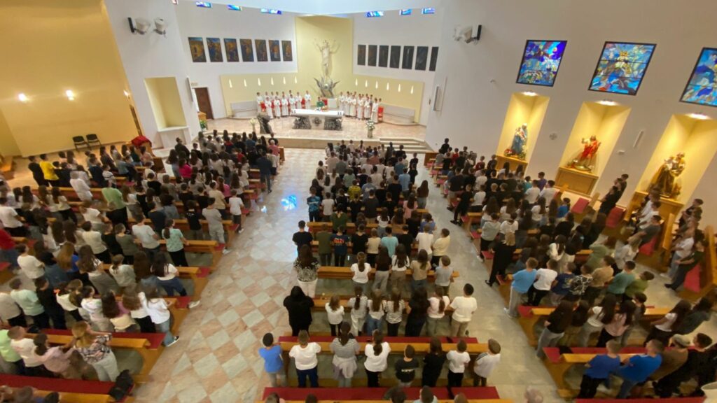 Humac: Molitva Duha Svetoga i sveta misa za početak nove školske godine Humac: Molitva Duha Svetoga i sveta misa za početak nove školske godine